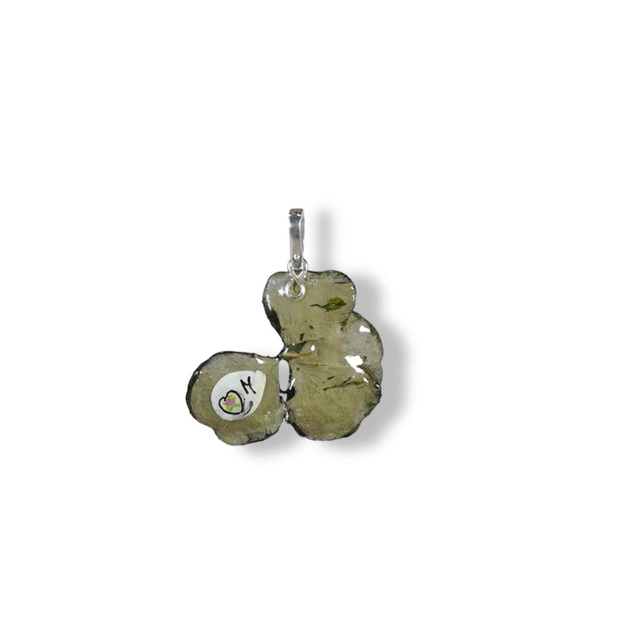 Manaluvia, "Charm quadrifoglio portafortuna” vero, dipinto e resinato, gancio in argento 925 N.02