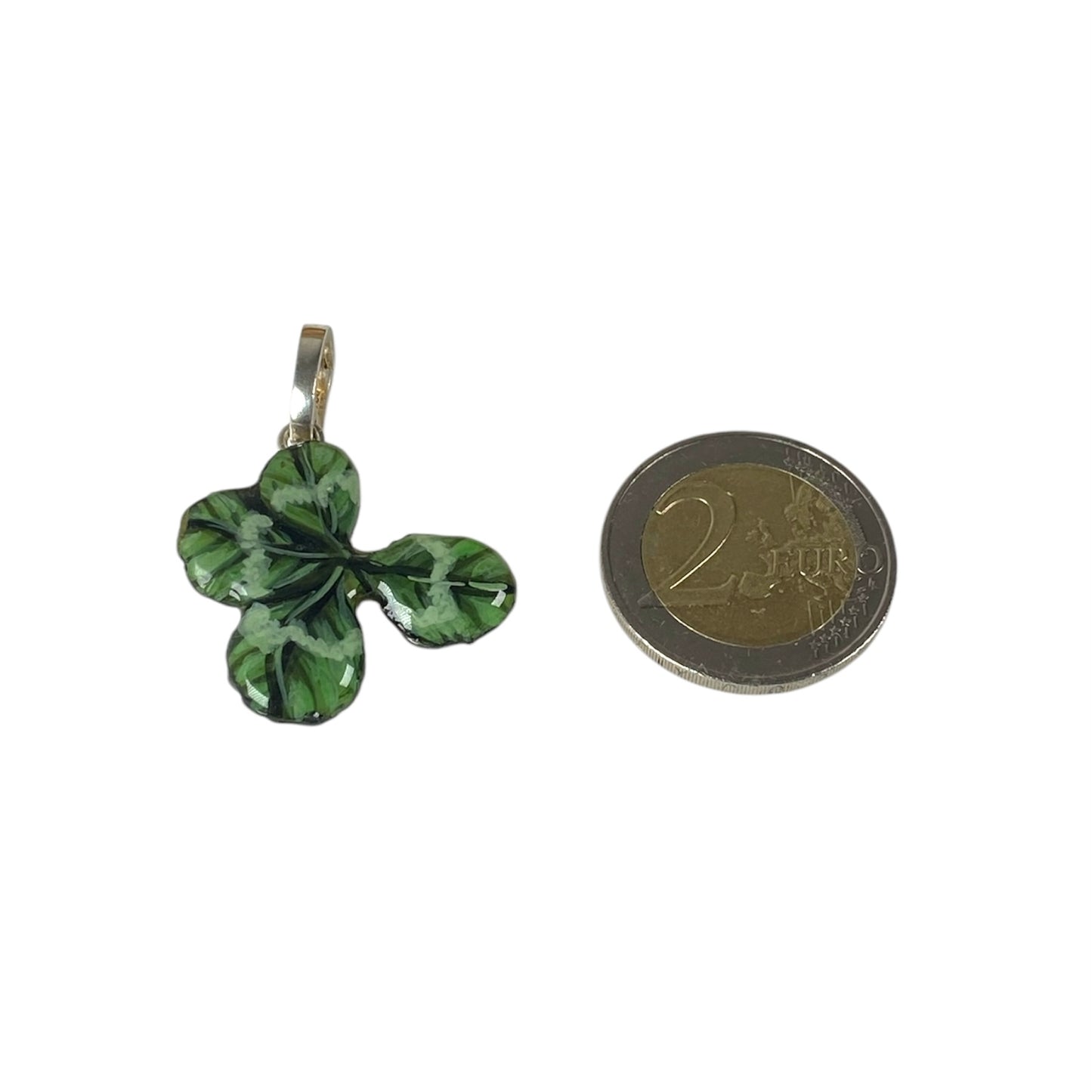 Manaluvia, "Charm quadrifoglio portafortuna” vero, dipinto e resinato, gancio in argento 925 N.12