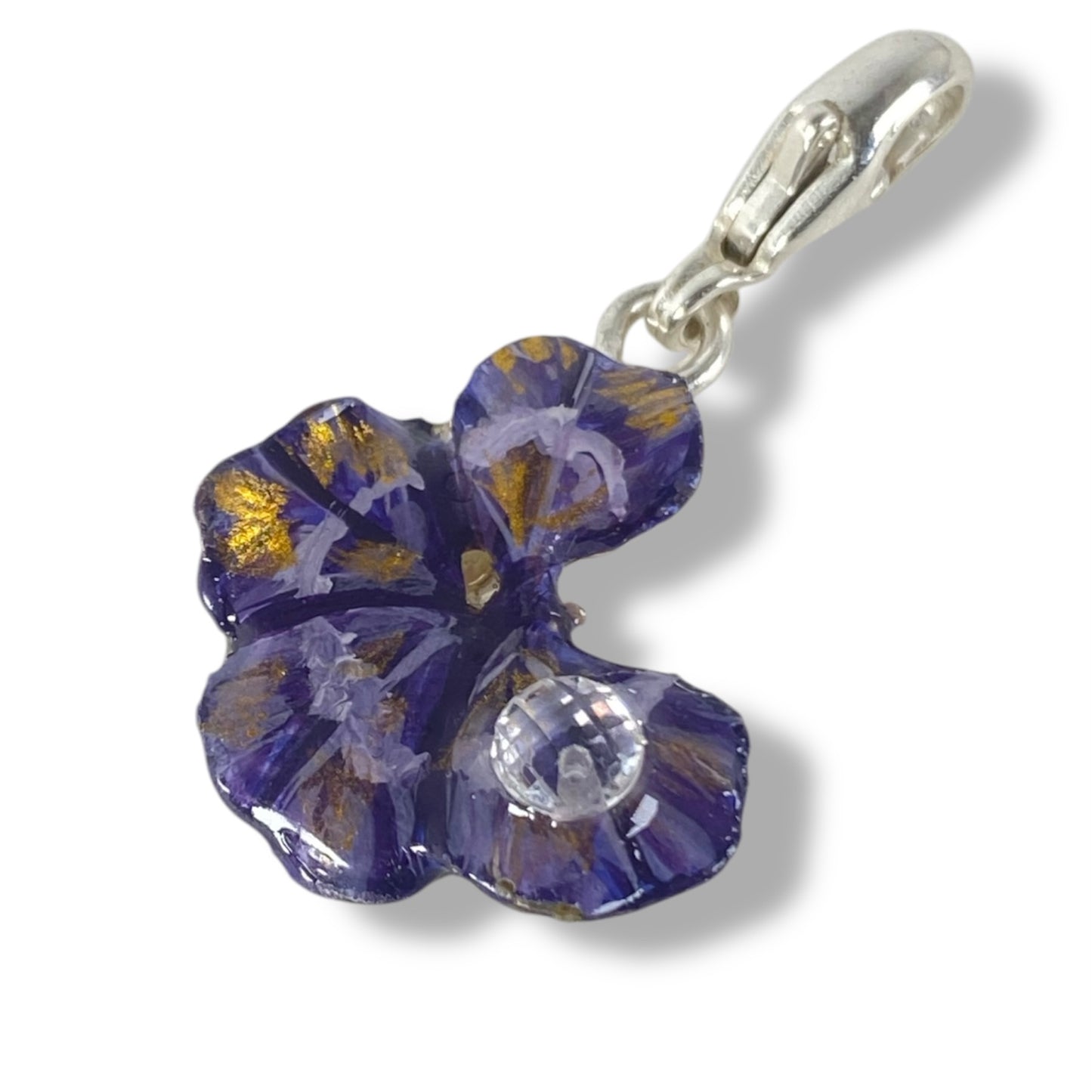 Chakra Ajana, ciondolo con quadrifoglio indaco/ violetto e oro con gancio in argento e zircone