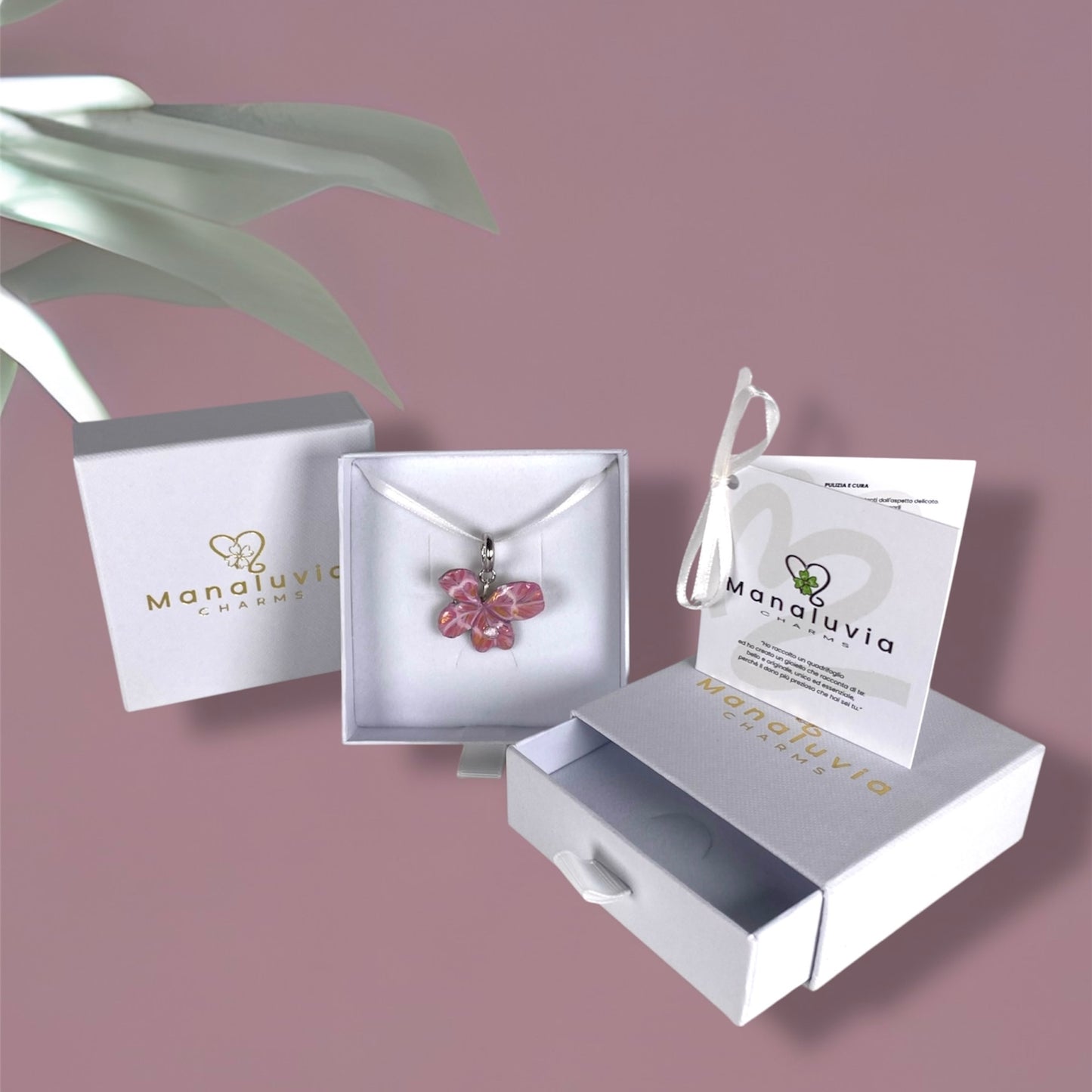 Chakra Anahata, ciondolo, pendente quadrifoglio rosa e zircone.