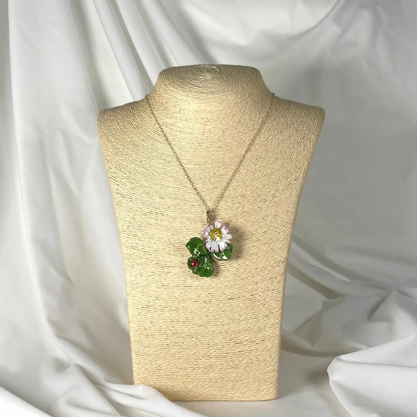 Collana con quadrifoglio e Margherita