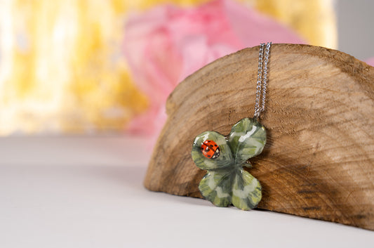 Collana con quadrifoglio portafortuna
