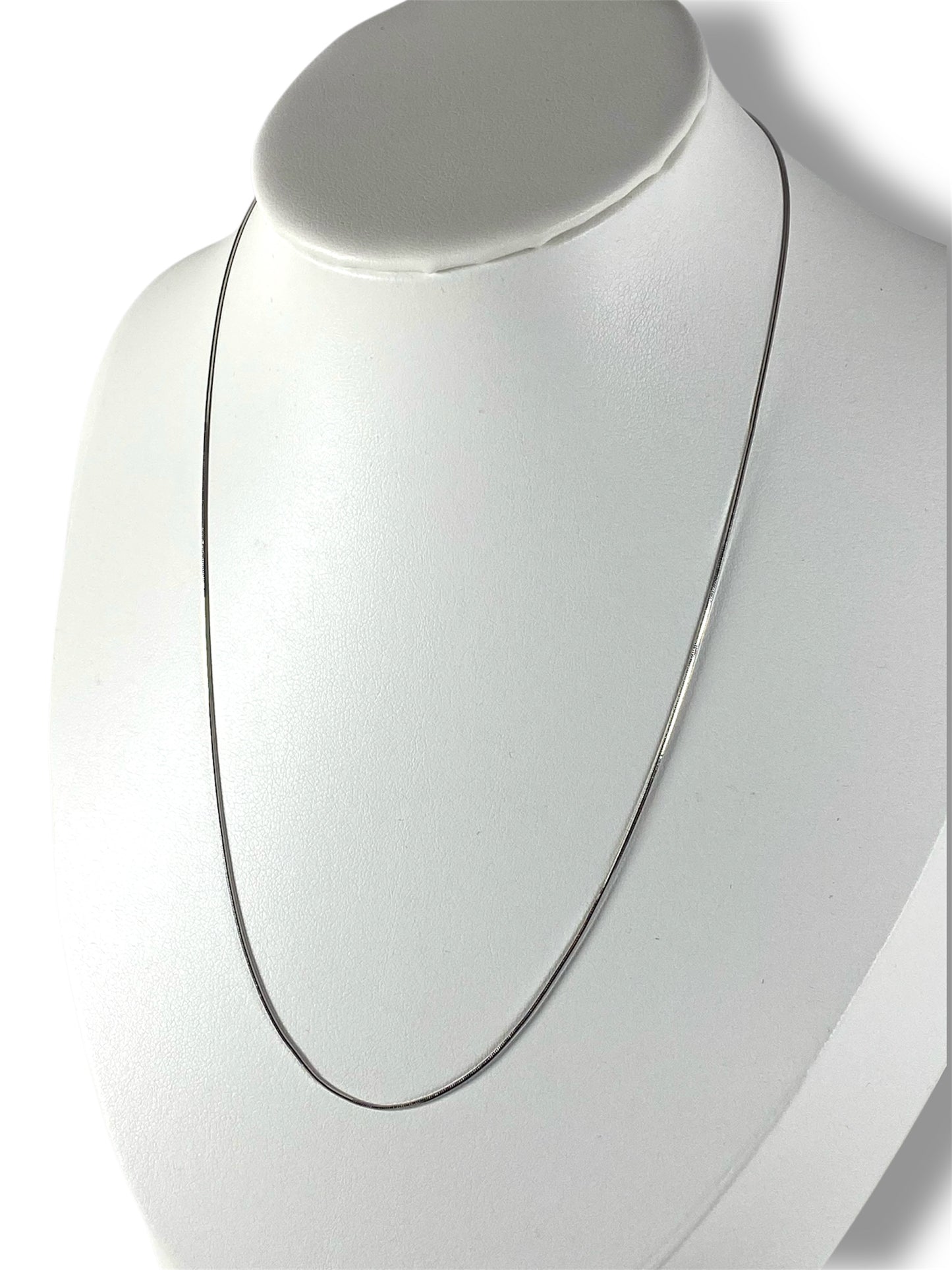 Parure con  Catenina in Argento, Diamante di Herkimer e Ciondolo con vero Quadrifoglio dipinto a mano.