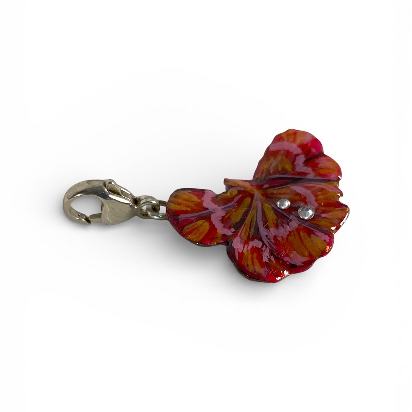 Chakra Muladhara, charm con gancio in argento, quadrifoglio dipinto rosso.