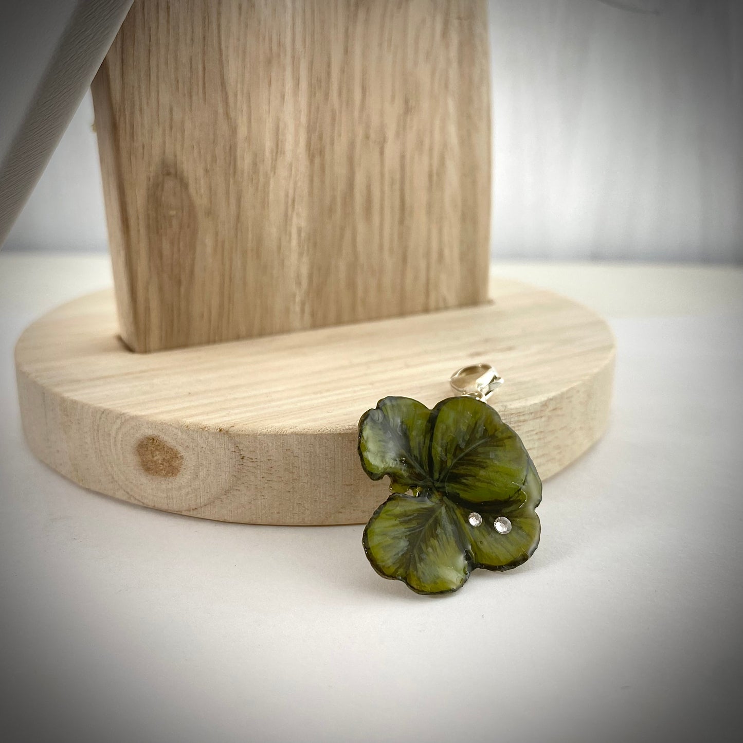 Ciondolo con quadrifoglio e gancio in argento