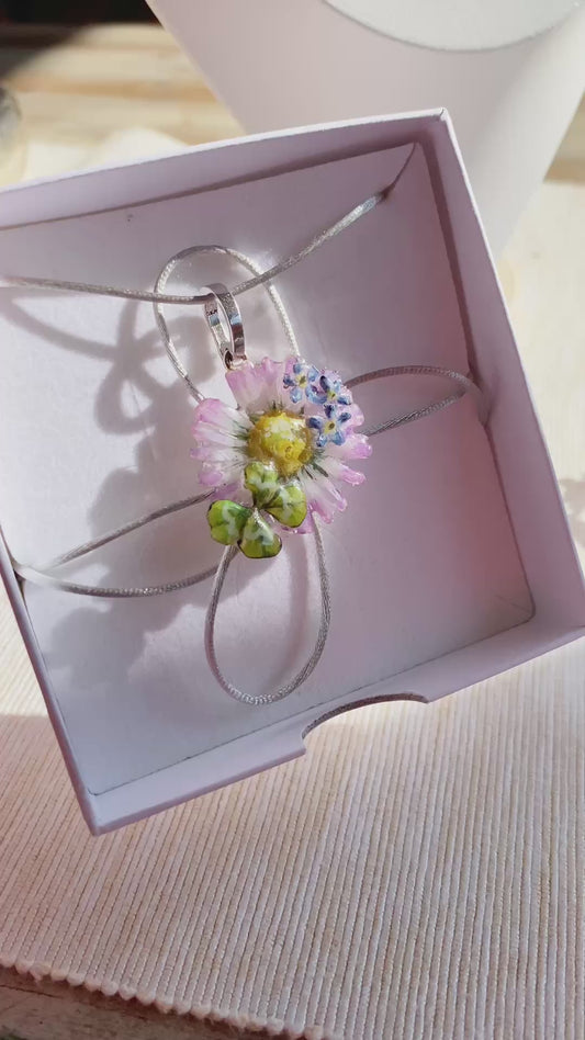 Ciondolo naturale: Vera margherita e quadrifoglio con gancio in argento 925 Fiori